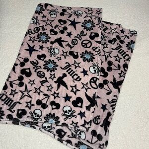 Juicy Couture Home Pink Skull & Love Soft Throw Blanket